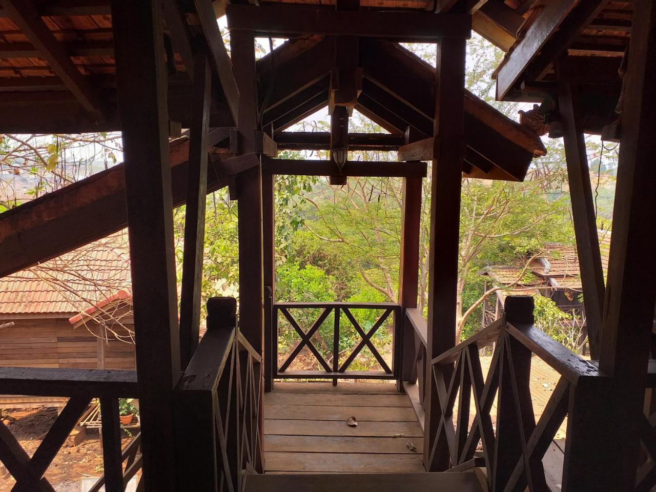 Nature House Eco-Lodge& Trekking Banlung Екстер'єр фото